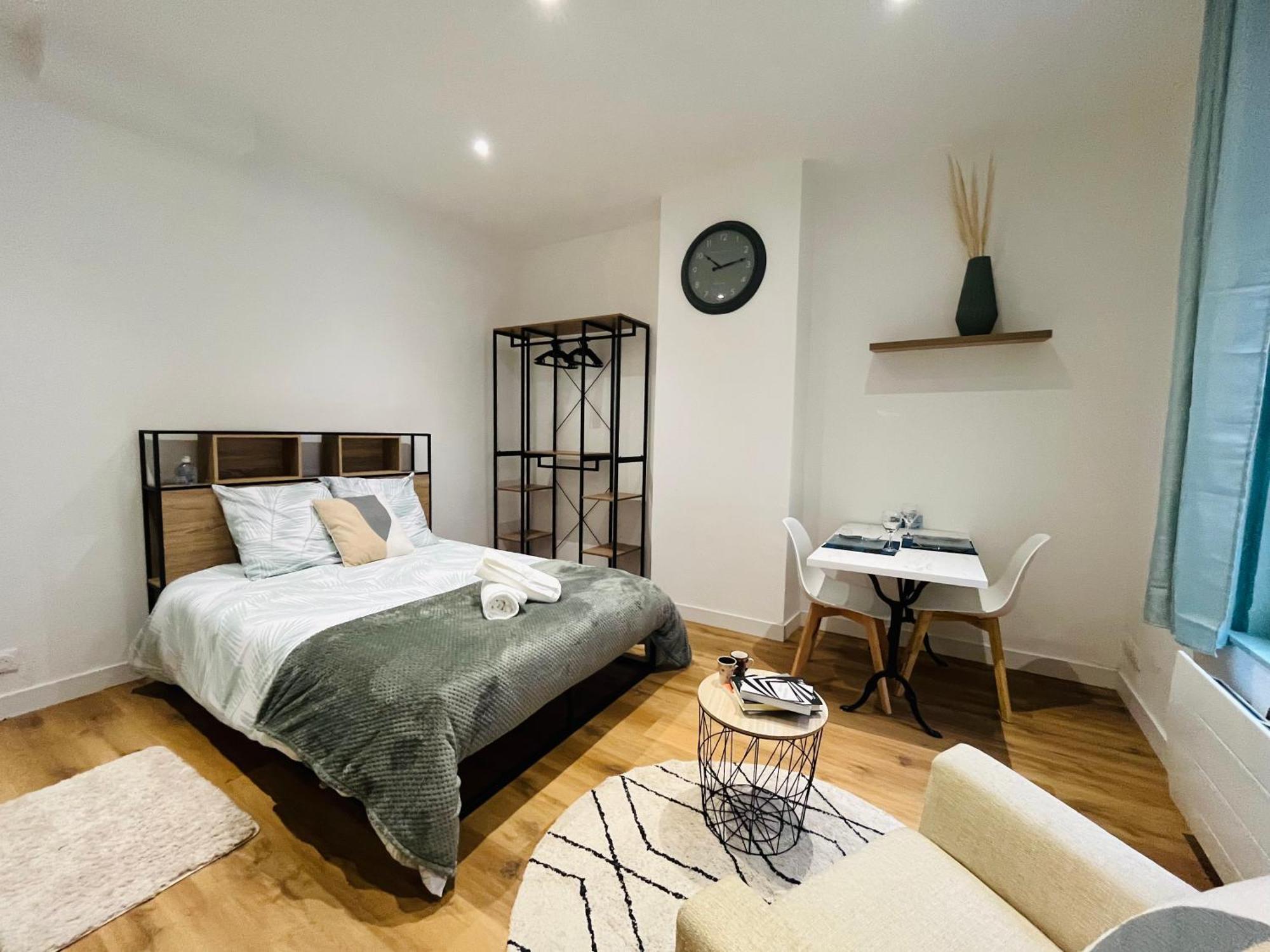 Apartamento La Ruche Arrageoise - Parking Gratuit - Cozy - Grand Lit - Long Sejour Arras Exterior foto