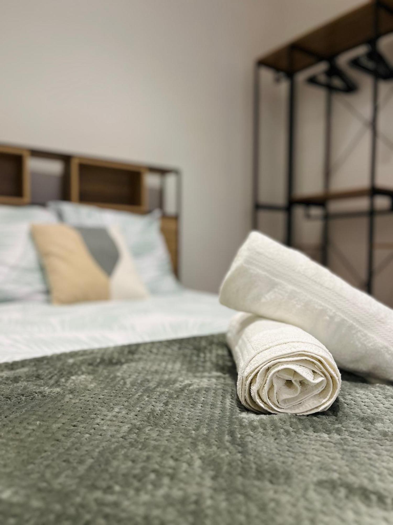 Apartamento La Ruche Arrageoise - Parking Gratuit - Cozy - Grand Lit - Long Sejour Arras Exterior foto
