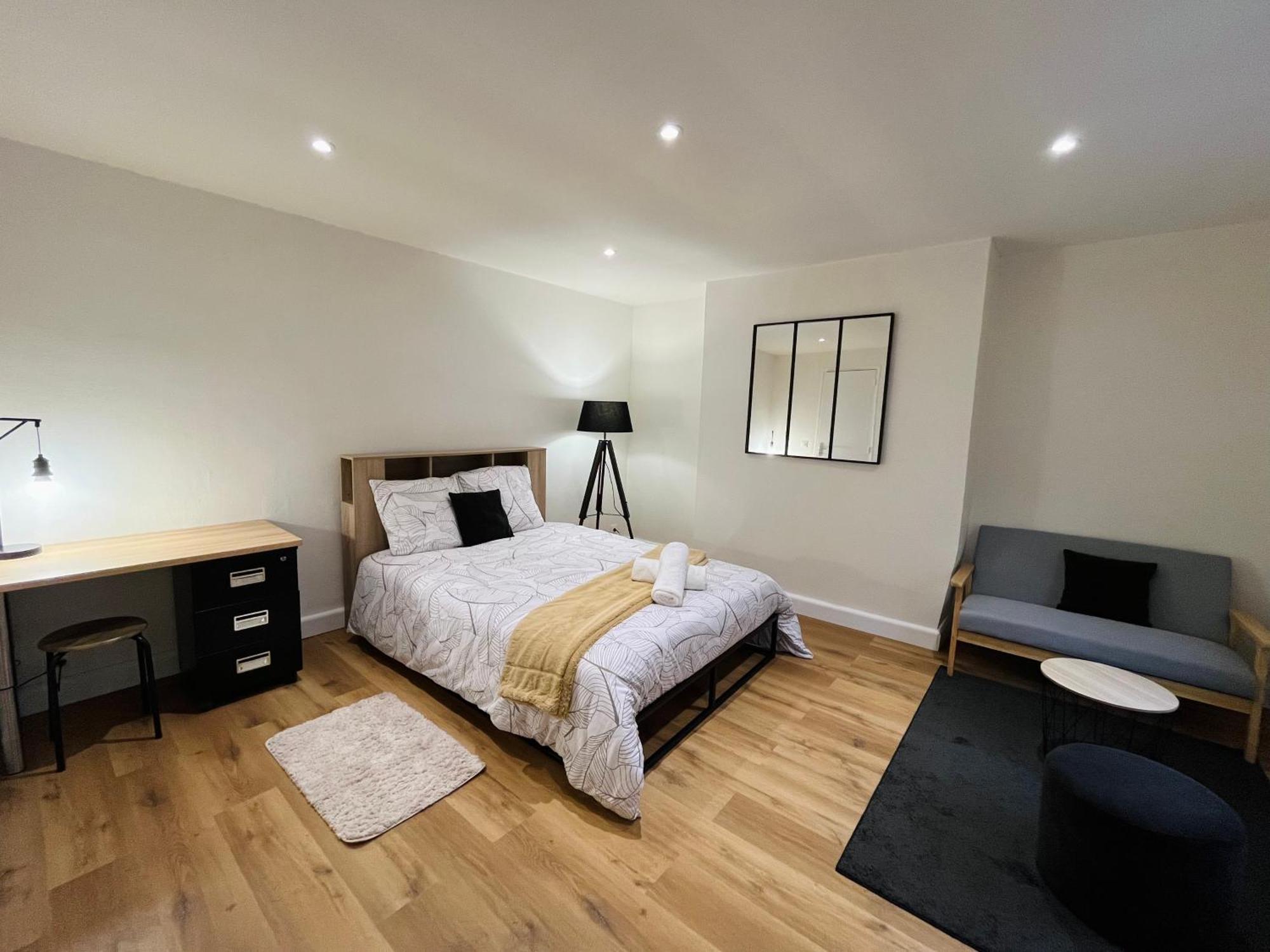 Apartamento La Ruche Arrageoise - Parking Gratuit - Cozy - Grand Lit - Long Sejour Arras Exterior foto