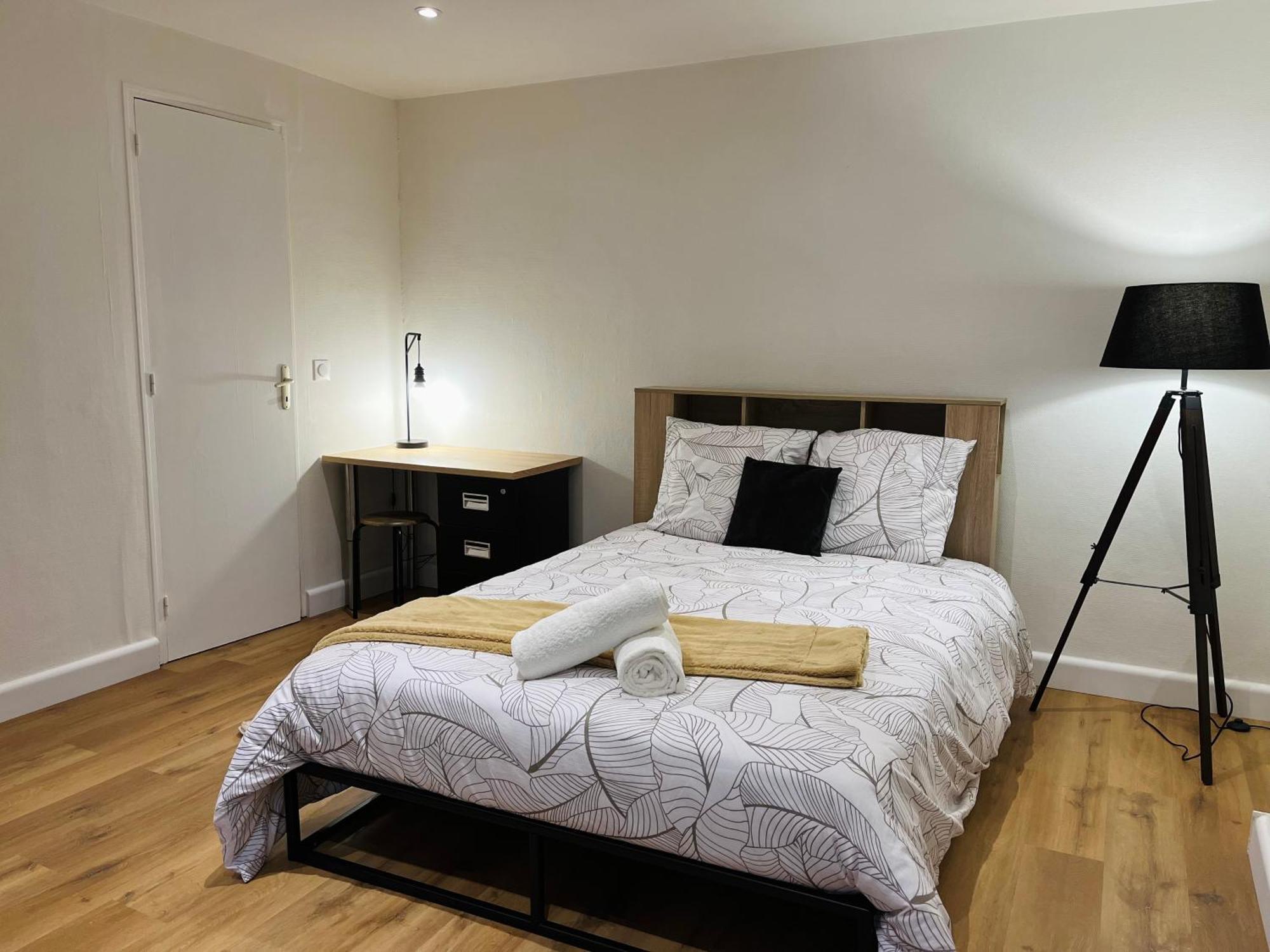 Apartamento La Ruche Arrageoise - Parking Gratuit - Cozy - Grand Lit - Long Sejour Arras Exterior foto